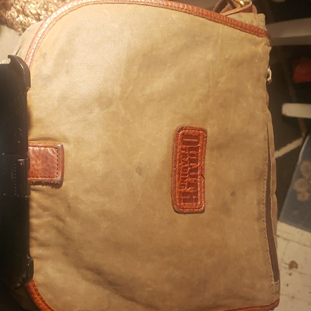 Duluth trading post purse messenger bag